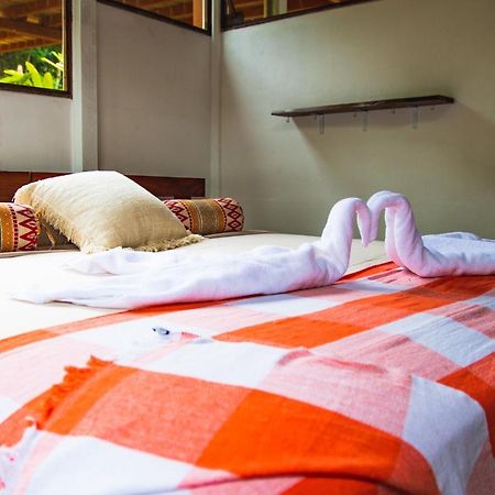 Oasis Uvita Panzió Kültér fotó