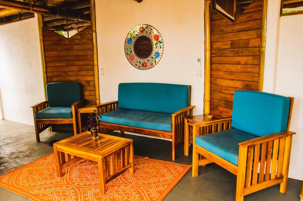 Oasis Uvita Panzió Kültér fotó
